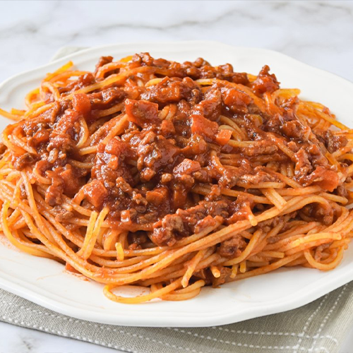 Tallarines con Salsa Boloñesa